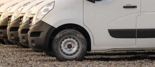 Optimized sipes and an advanced tread compound enhance grip, while wide grooves help reduce hydroplaning.